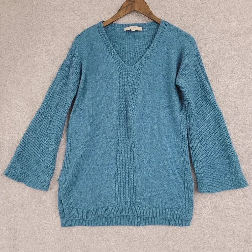 Ann Taylor Loft  Womens Wool Blend V-Neck Sweater Medium Blue  4PT